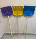 Лопата д/снега 48*40см с алюм кромкой цветная с черенком в/с ХПП